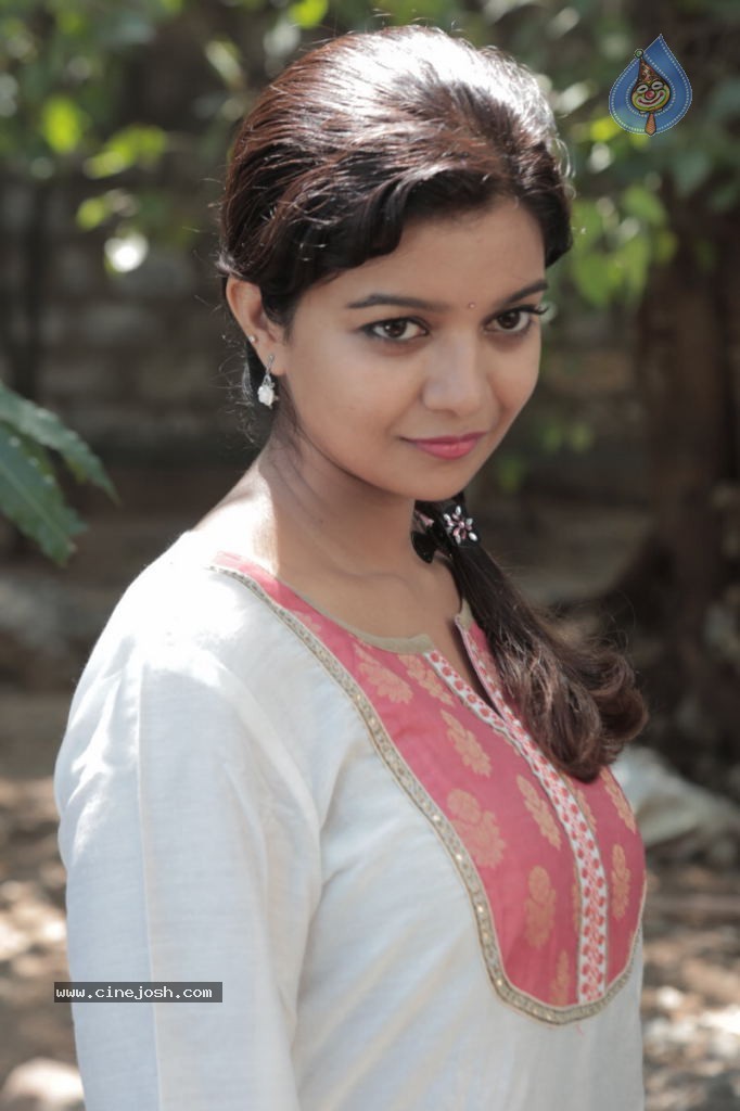 Swathi Latest Stills - 10 / 84 photos