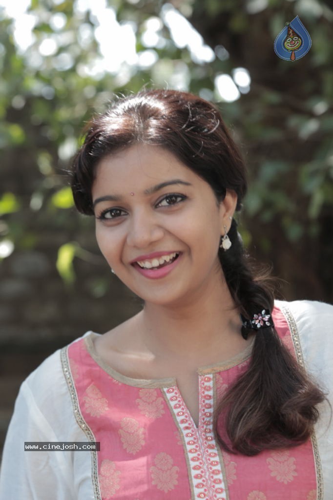 Swathi Latest Stills - 17 / 84 photos