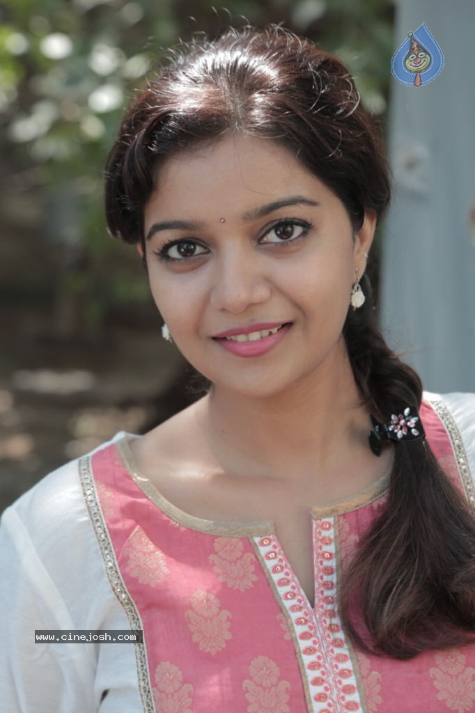 Swathi Latest Stills - 21 / 84 photos