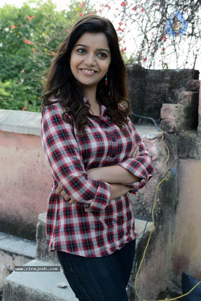 Swathi Stills - 1 / 57 photos