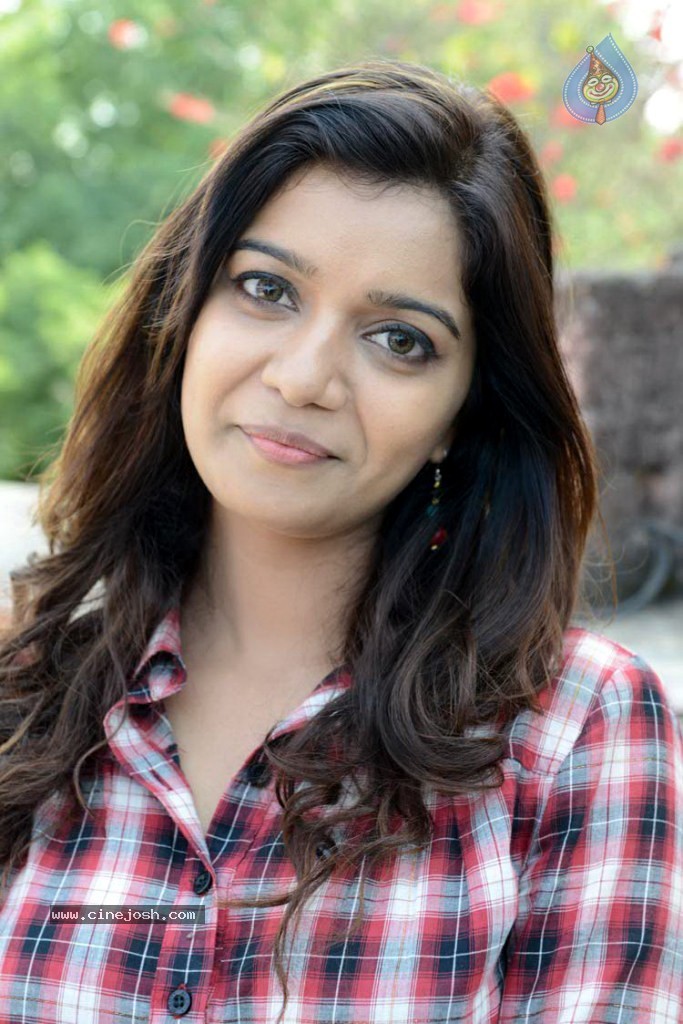 Swathi Stills - 16 / 57 photos