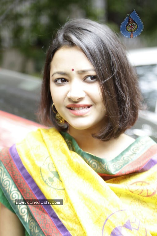 Swetha Basu Prasad Stills - 18 / 39 photos