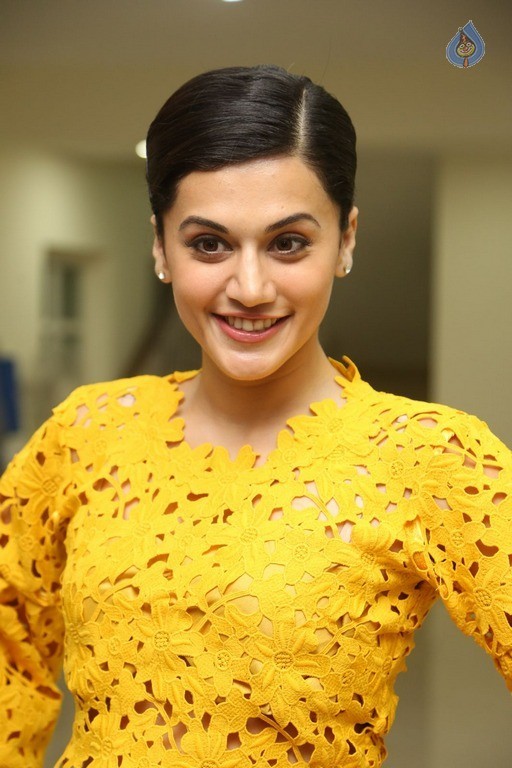 Taapsee Pannu Latest Photos - 10 / 42 photos