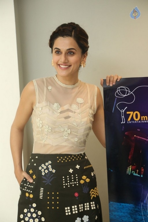 Taapsee Pannu Photos - 18 / 31 photos