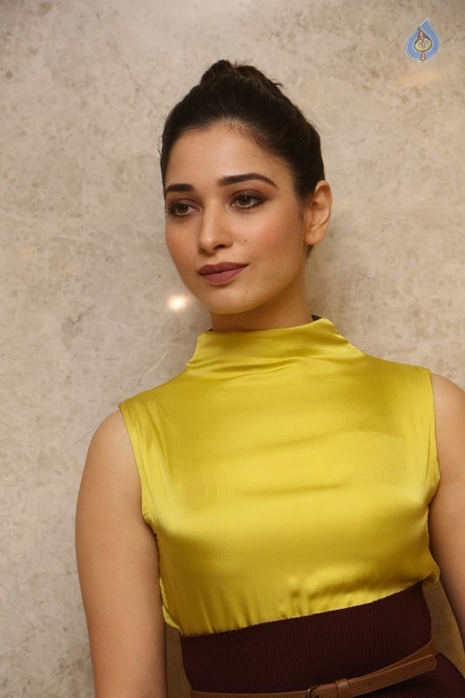 Tamanna Latest Stills - 14 / 42 photos