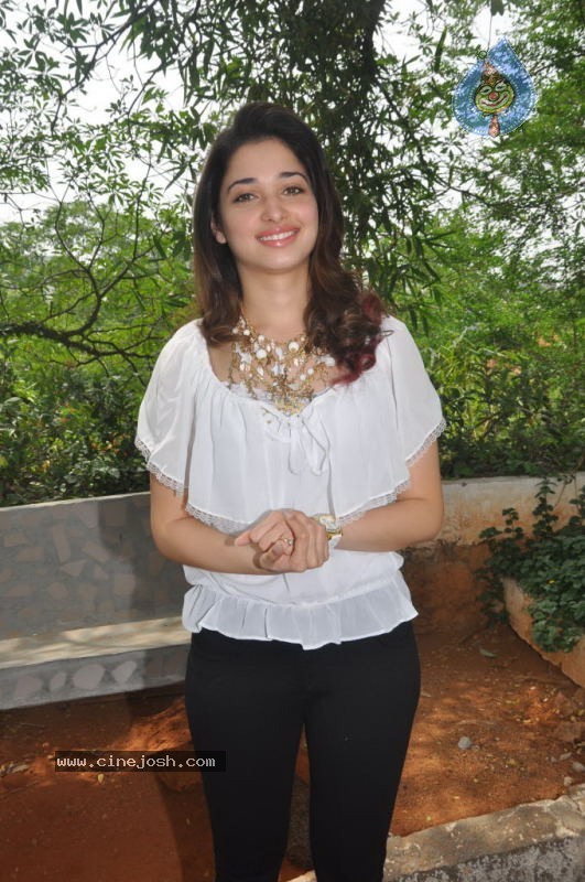 Tamanna Latest Stills - 10 / 30 photos