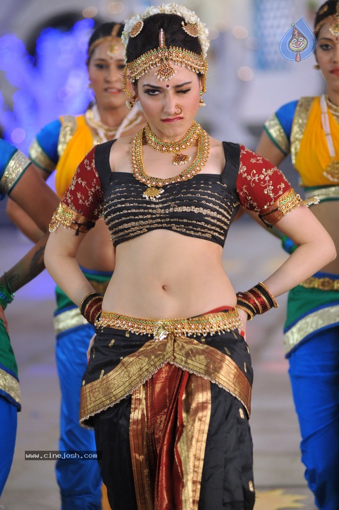 Tamanna New Hot Photos - 14 / 102 photos