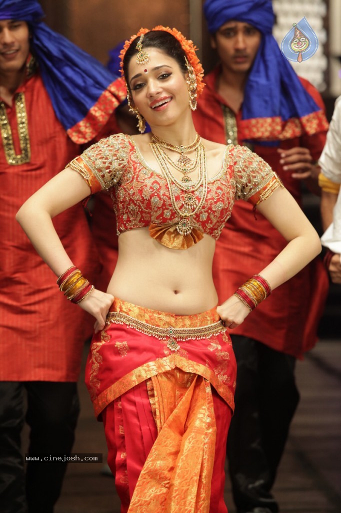 Tamanna New Hot Stills - 12 / 34 photos