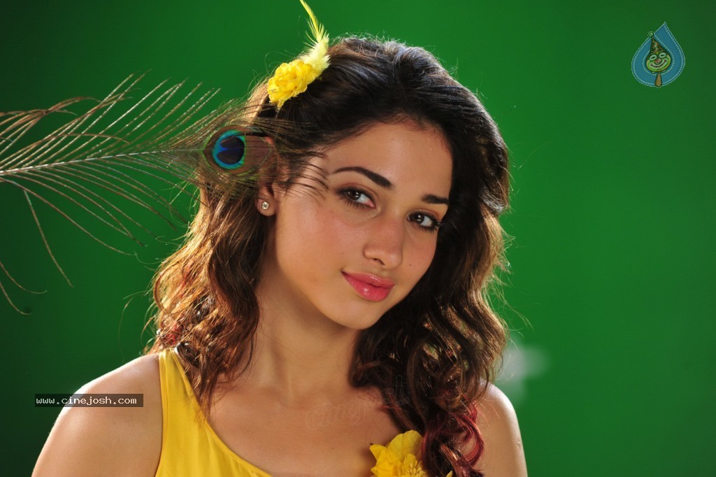 Tamanna New Spicy Photos - 3 / 89 photos