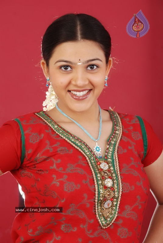 Tamil Actress Swetha Stills - 2 / 61 photos