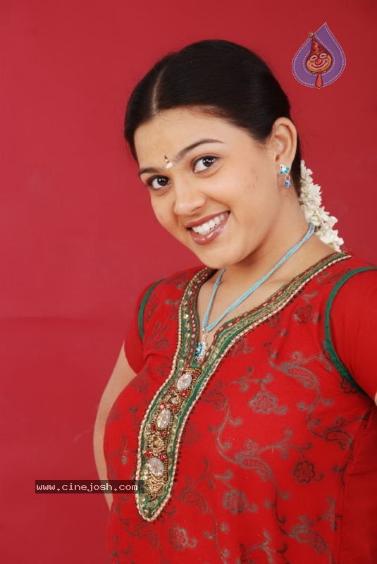 Tamil Actress Swetha Stills - 8 / 61 photos