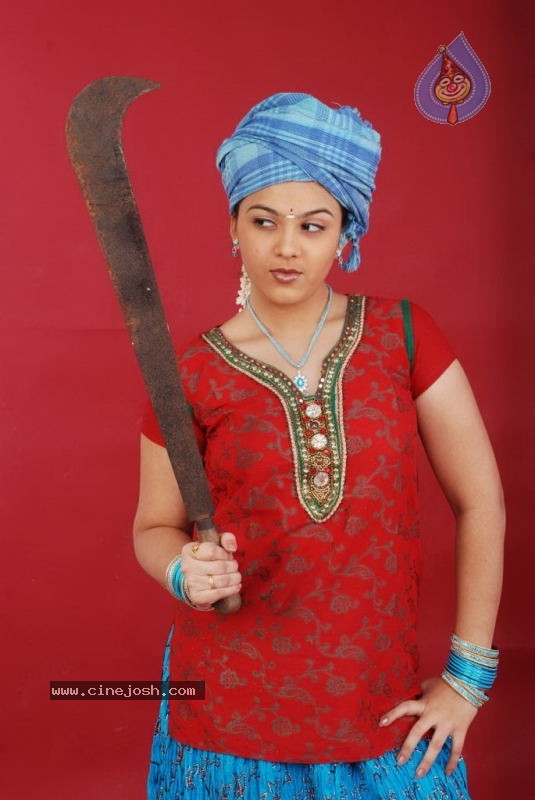 Tamil Actress Swetha Stills - 18 / 61 photos