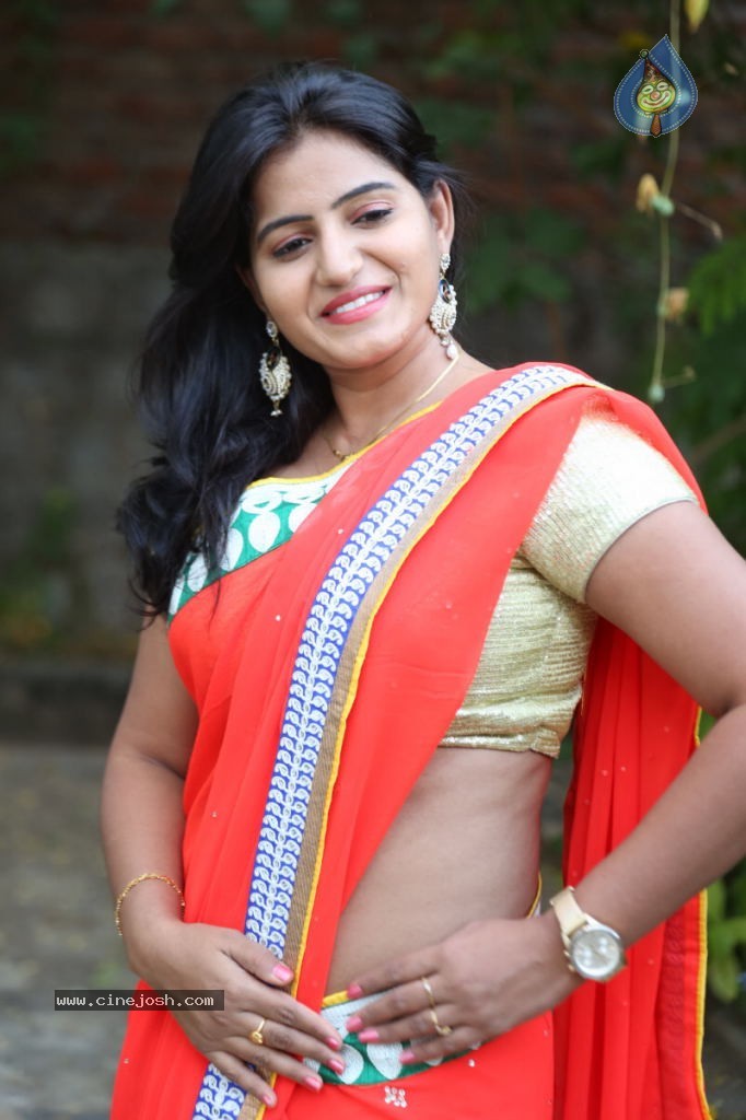 Tanusha Stills - 20 / 102 photos