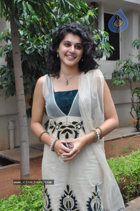 Tapsee Latest Gallery - 2 / 64 photos