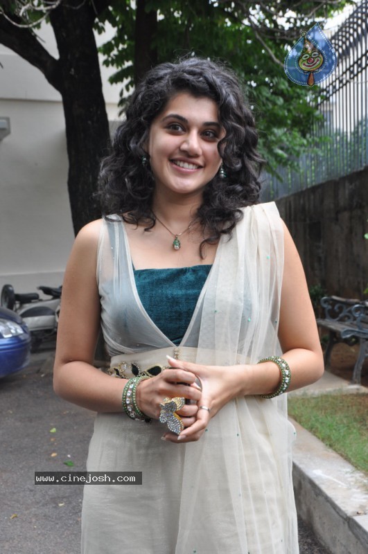 Tapsee Latest Gallery - 14 / 64 photos