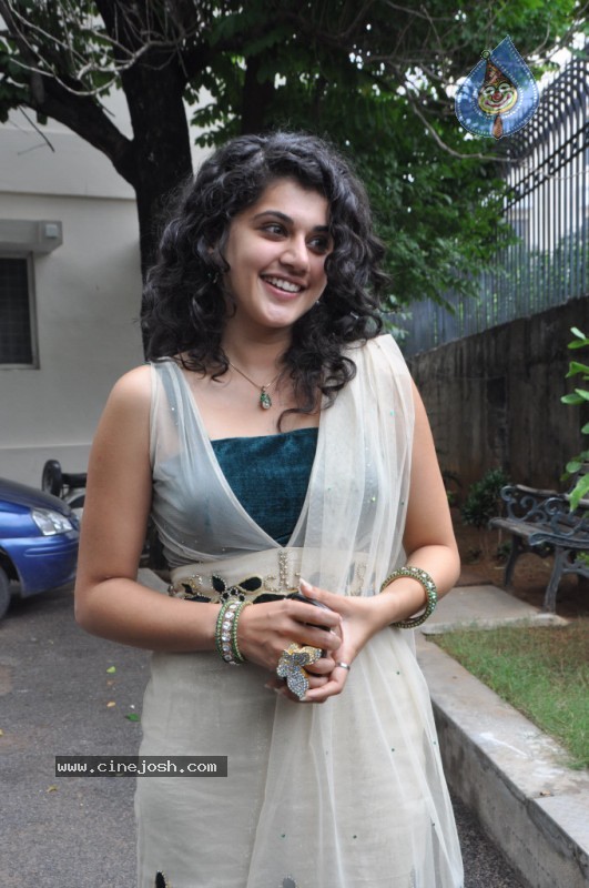 Tapsee Latest Gallery - 17 / 64 photos