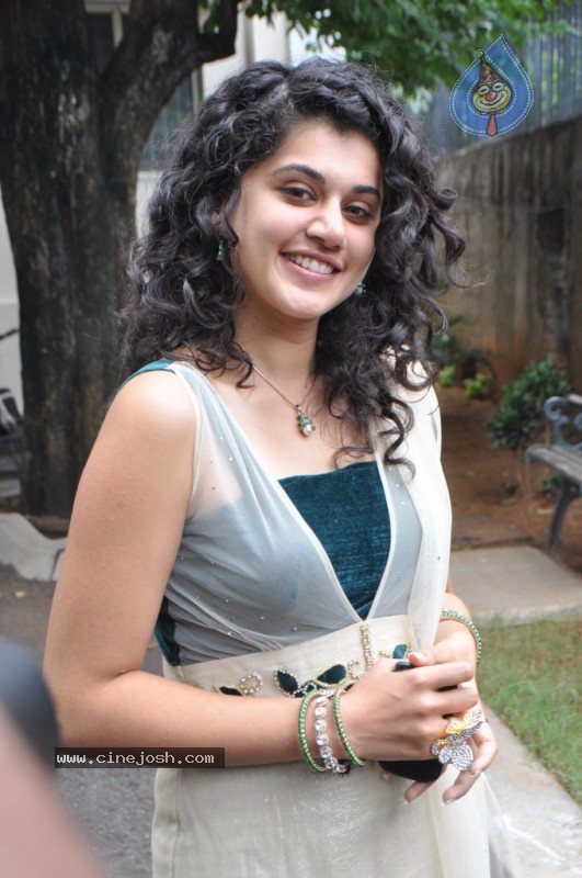 Tapsee Latest Gallery - 20 / 64 photos