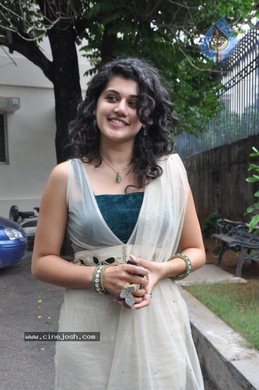 Tapsee Latest Gallery - 21 / 64 photos