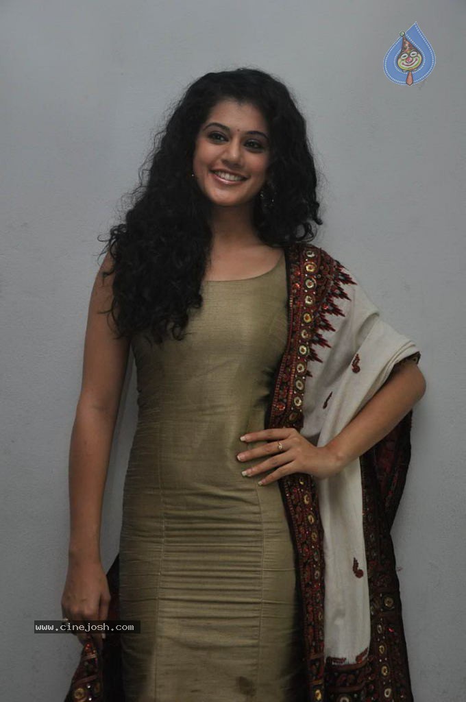 Tapsee Latest Photos - 4 / 26 photos