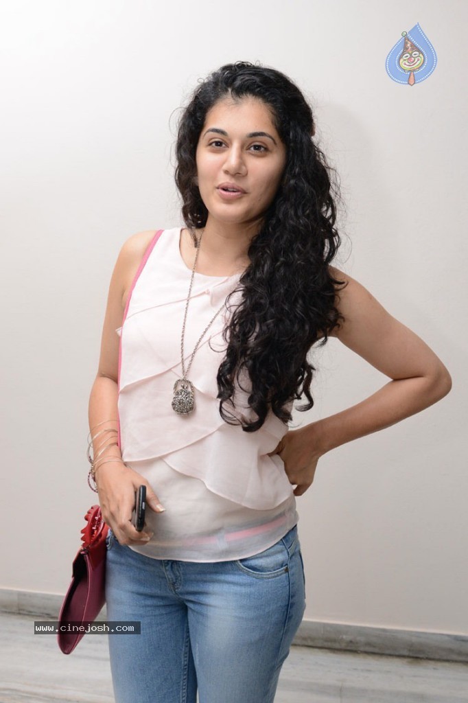 Tapsee Latest Pics - 12 / 29 photos