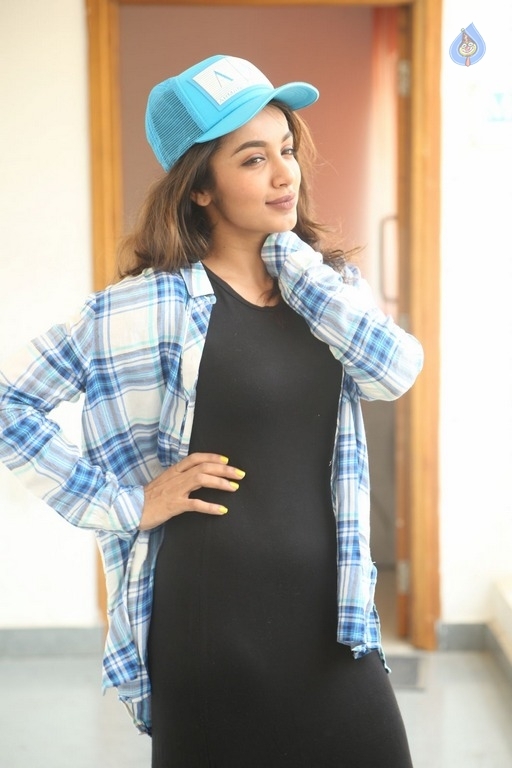 Tejaswi Madivada Latest Photos - 19 / 36 photos