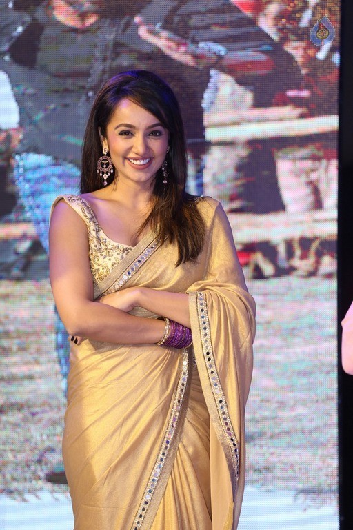 Tejaswi Madivada Latest Photos - 11 / 21 photos