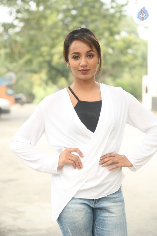 Tejaswi Madivada New Photos - 10 / 38 photos