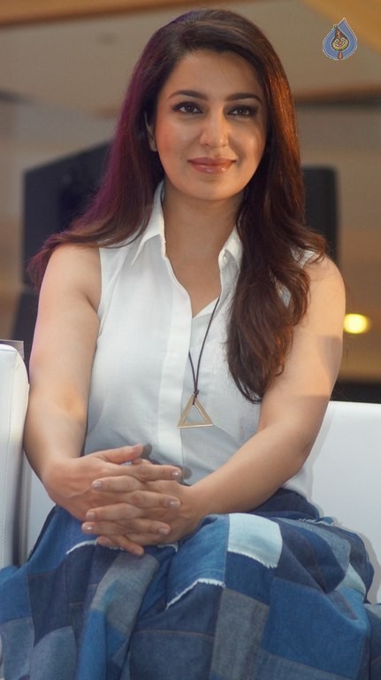 Tisca Chopra New Photos - 16 / 28 photos