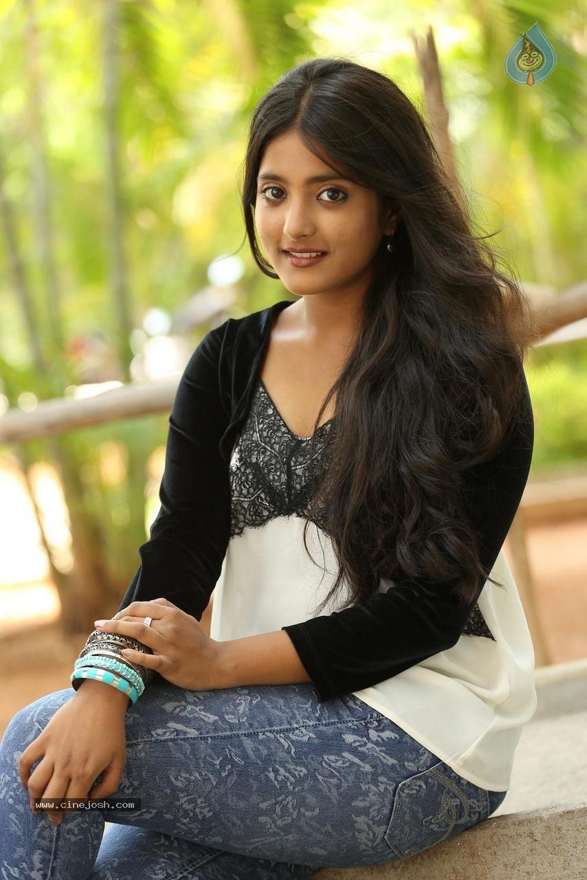 Ulka Gupta New Photos - 1 / 84 photos