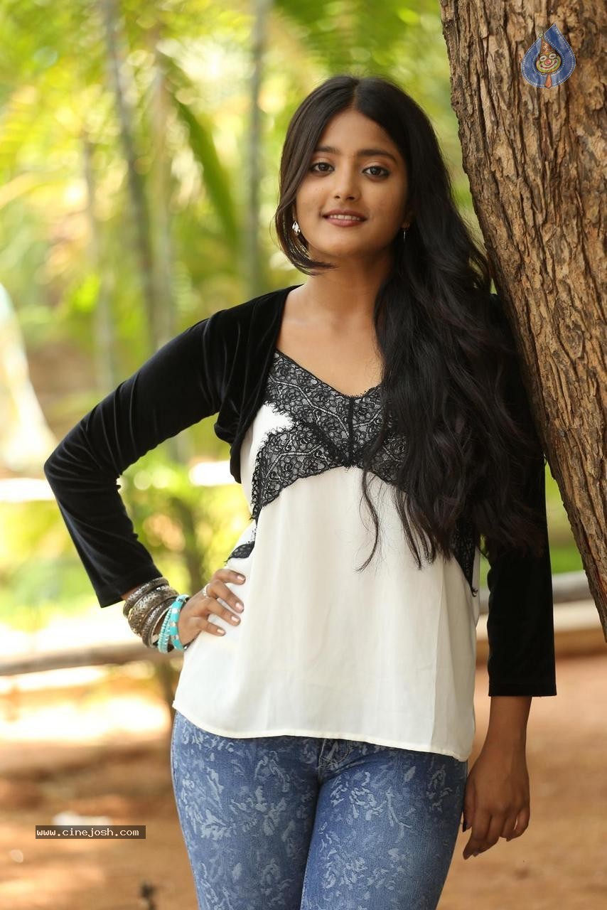 Ulka Gupta New Photos - 3 / 84 photos