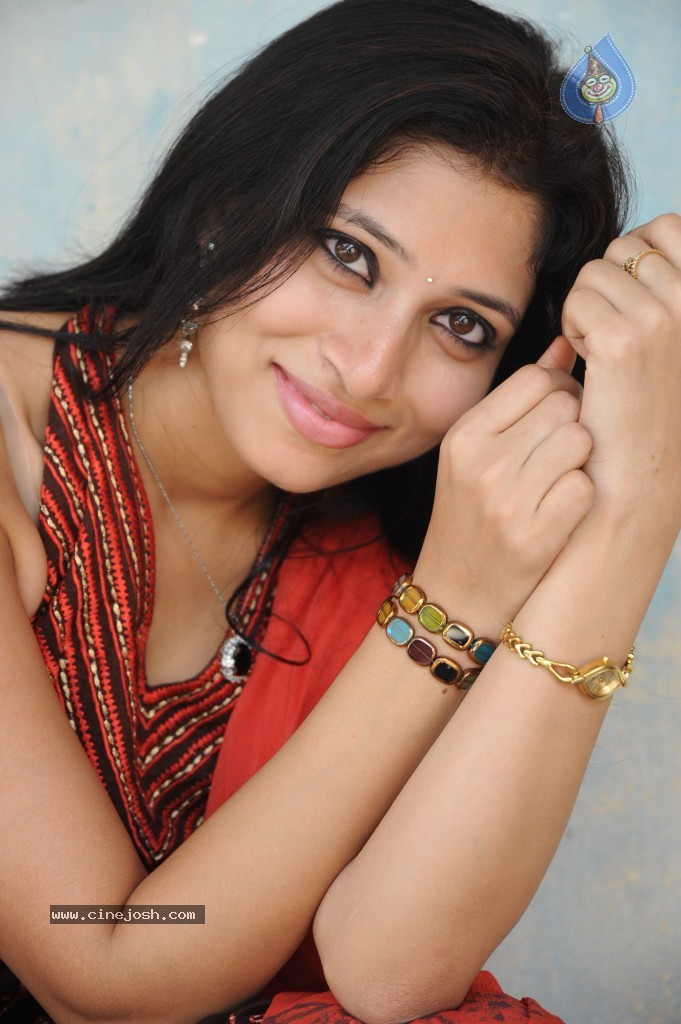 Usha Stills - 15 / 46 photos