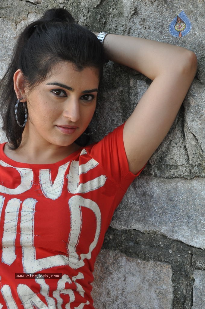 Veda Latest Stills - 16 / 83 photos