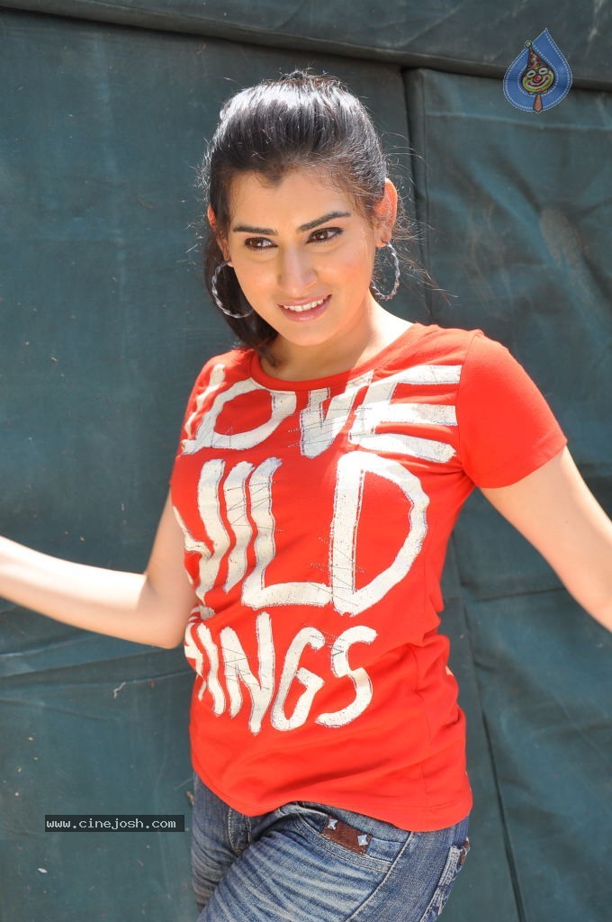 Veda Latest Stills - 18 / 83 photos