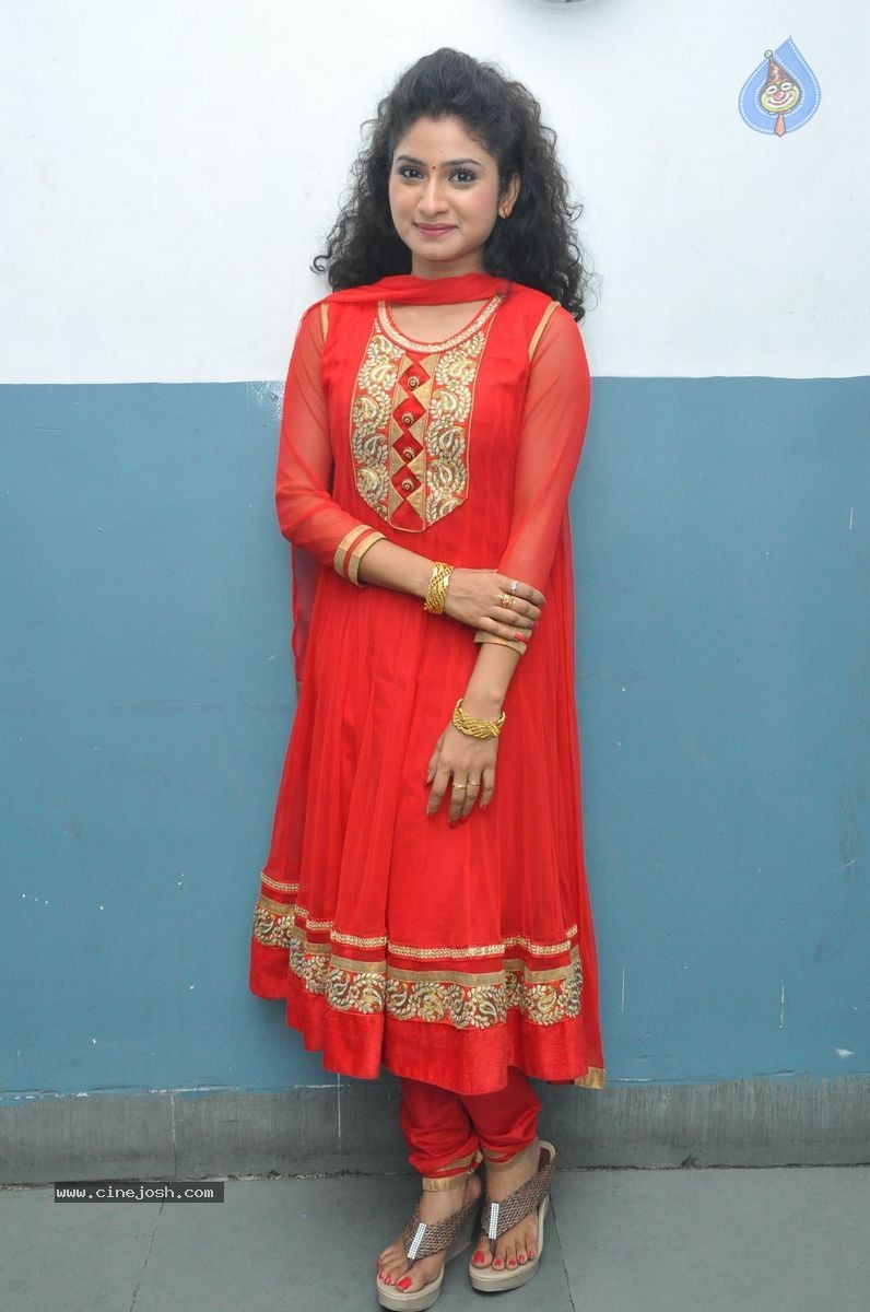 Vishnu Priya New Photos - 5 / 35 photos