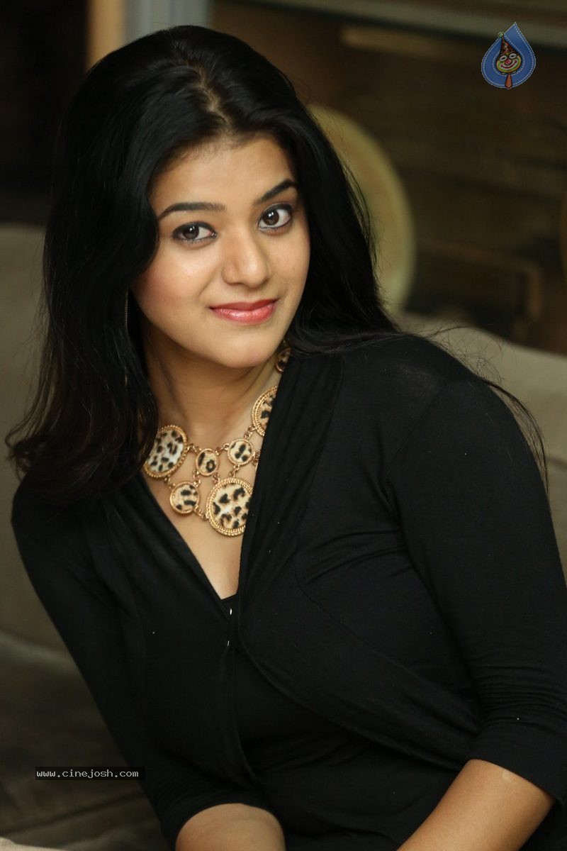 Yamini Stills - 10 / 48 photos