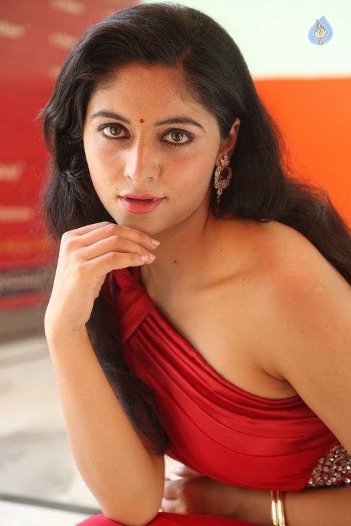 Zahida Sam New Photos - 3 / 21 photos