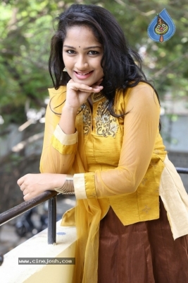 Actress Ambika Photos - 4 of 21