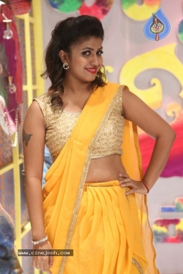 Actress Geethanjali New Images - 2 of 20