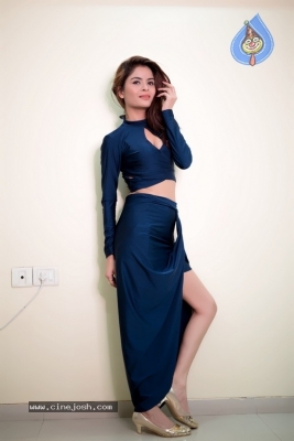 Actress Gehana Vasisth Private Photos - 11 of 36