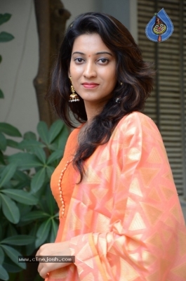 Actress Gouthami New Photos - 17 of 21