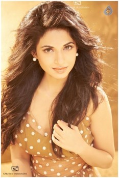 Actress Iswarya Menon Photos - 5 of 12