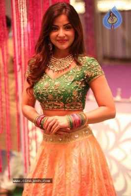 Actress Kashmira Photos - 3 of 18