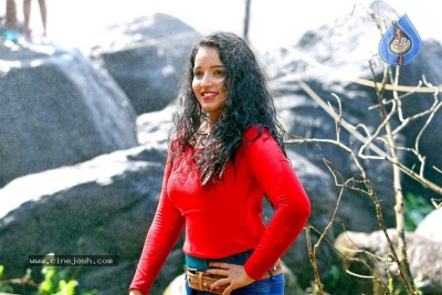 Actress Malavika Menon Photos - 7 of 15