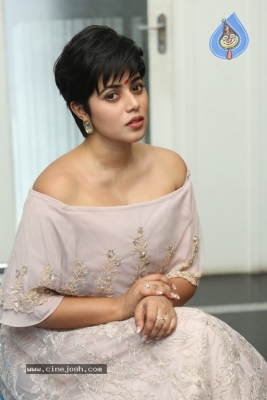 Actress Poorna Photos - 8 of 19