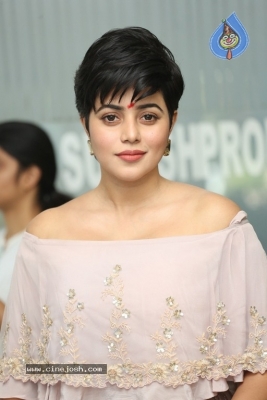 Actress Poorna Photos - 10 of 19