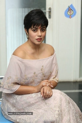 Actress Poorna Photos - 19 of 19