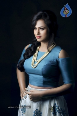 Actress Ramya Pandian Photoshoot - 1 of 6