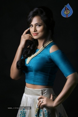 Actress Ramya Pandian Photoshoot - 5 of 6