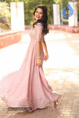 Actress Riddhi Kumar Pics - 17 of 21