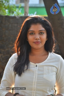 Actress Riythvika Photoshoot - 7 of 12